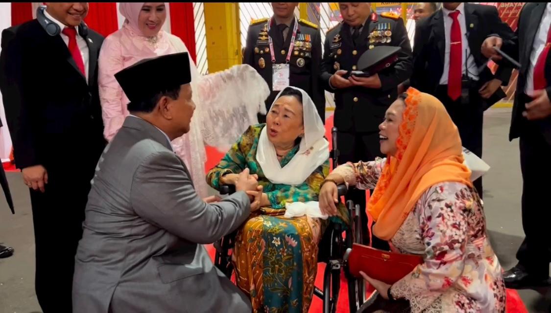 Prabowo Bertemu Istri dan Putri Gus Dur di HUT ke-77 Polri, Yenny Wahid Beri Semangat