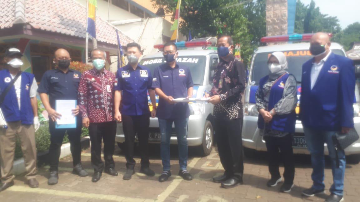 Nasdem DKI Serahkan Bantuan Pinjam Pakai Dua Unit Ambulans Untuk Warga Jakut