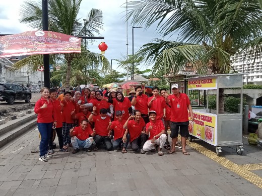 Meriahkan HUT PDIP Ke-50, Ong Yeni Gelar Bazar UMKM Wong Cilik Di Kota Tua