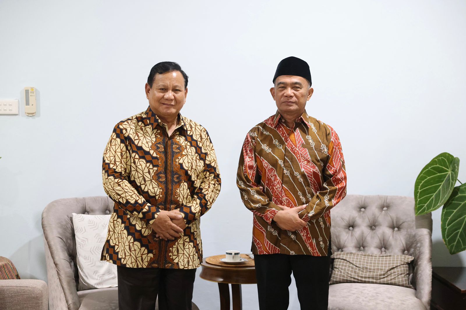 Silaturahmi Lebaran, Prabowo Sambangi Muhadjir Effendy dan Undang ke Hambalang