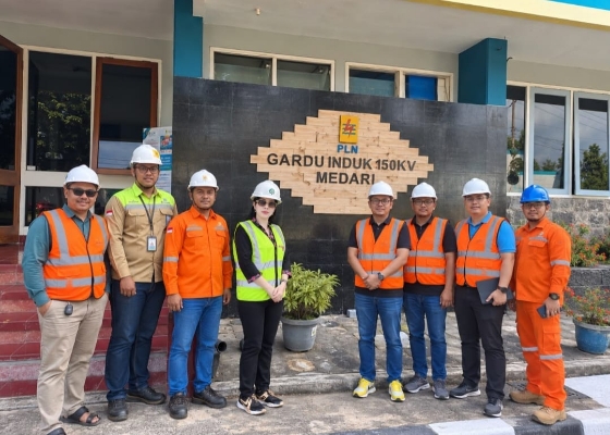 PT Duta Topkey Energi Uji  Drone Pembersih Insulator, Dorong Pemeliharaan Transmisi Listrik Lebih Aman dan Efisien