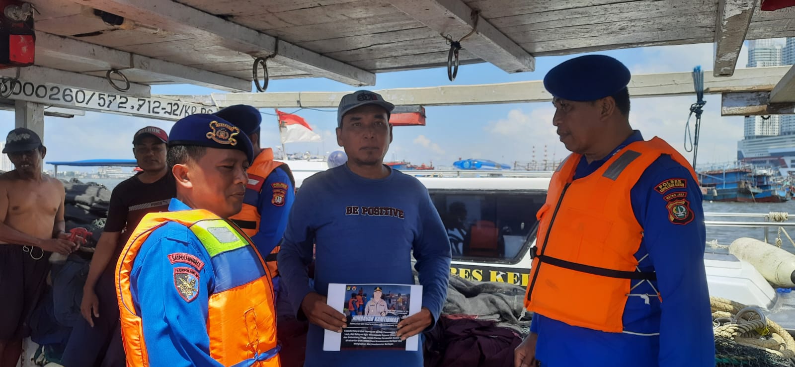 Patroli Satpolairud Polres Kepulauan Seribu Memastikan Keamanan dan Keselamatan di Perairan Kepulauan Seribu