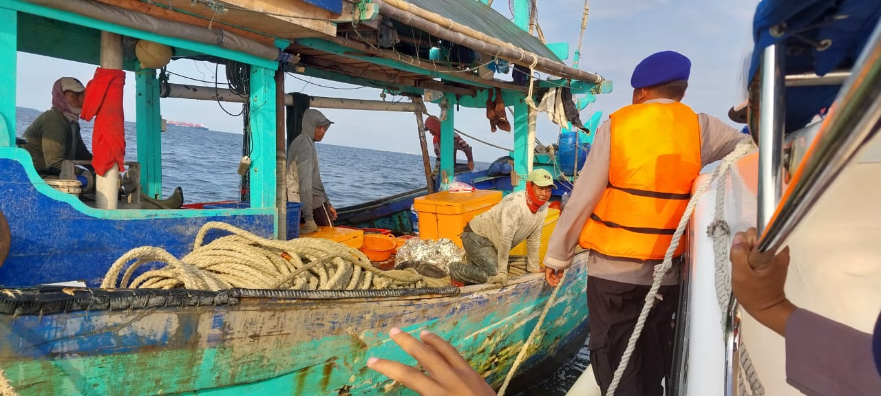 Patroli Laut Polair Polres Kepulauan Seribu untuk Jaga Kamtibmas di Perairan Pulau Ayer