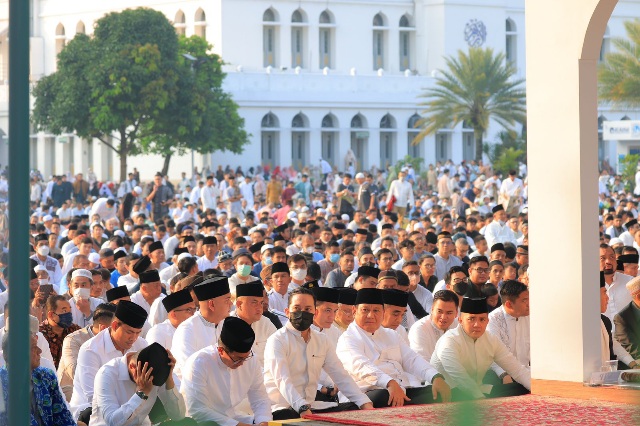 Prabowo Sholat Idulfitri di Masjid Agung Al Azhar, Maknai Hari Raya untuk Introspeksi Diri Dan Tingkatkan Ibadah