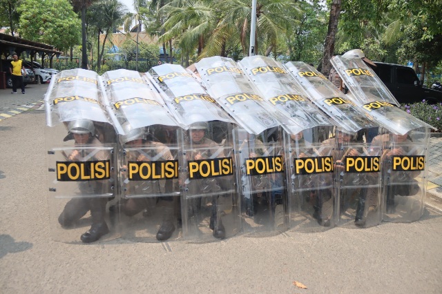 Tingkatkan Kesiapsiagaan Personel, Polres Kepulauan Seribu Gelar Pelatihan Dalmas Samapta