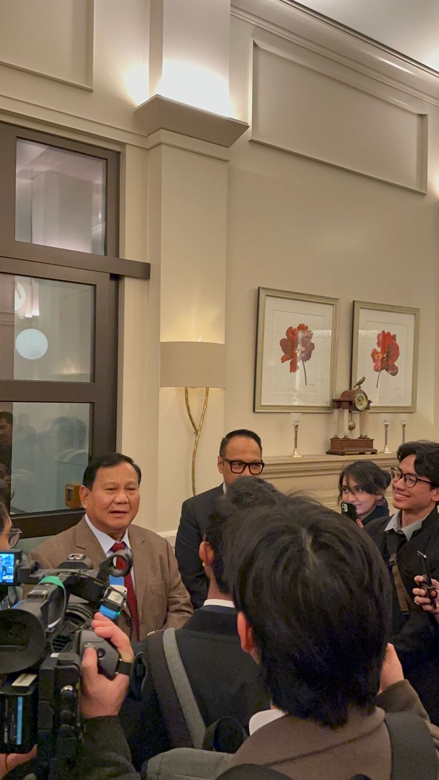 Kunjungi Hannover, Prabowo Ngobrol Bahasa Jerman dengan Para Mahasiswa Indonesia