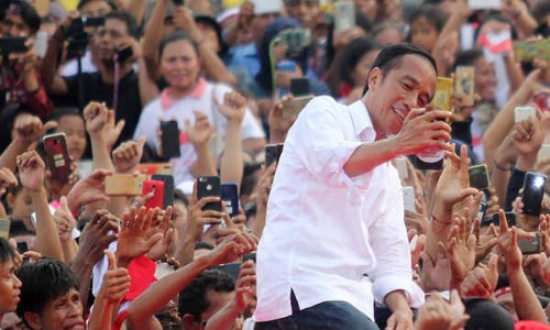 Jokowi Vs People Power