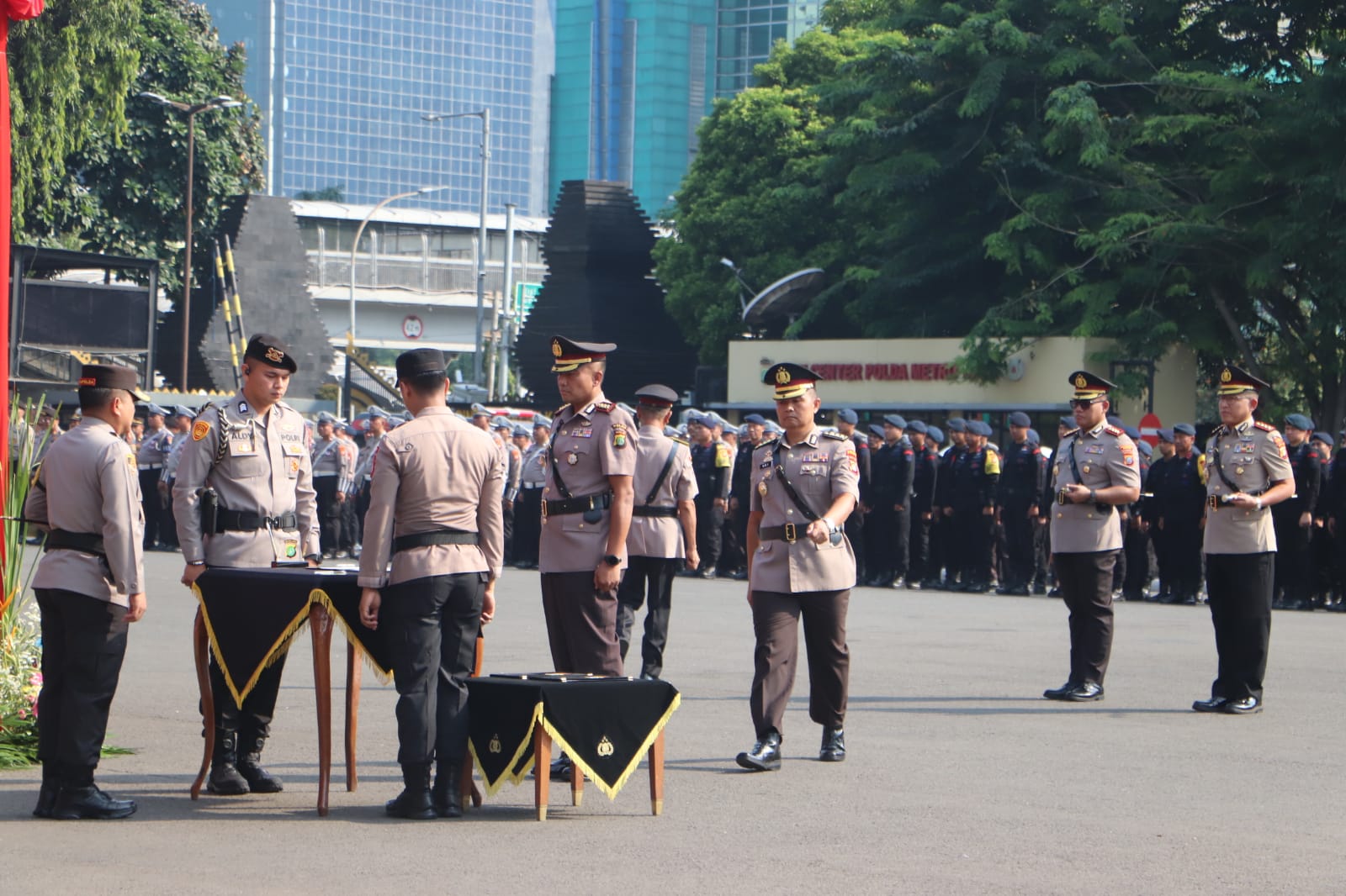 Kapolda Metro Jaya Irjen Pol Karyoto Pimpin Sertijab Dirsamapta, Kabid TIK dan Kapolres Jakut