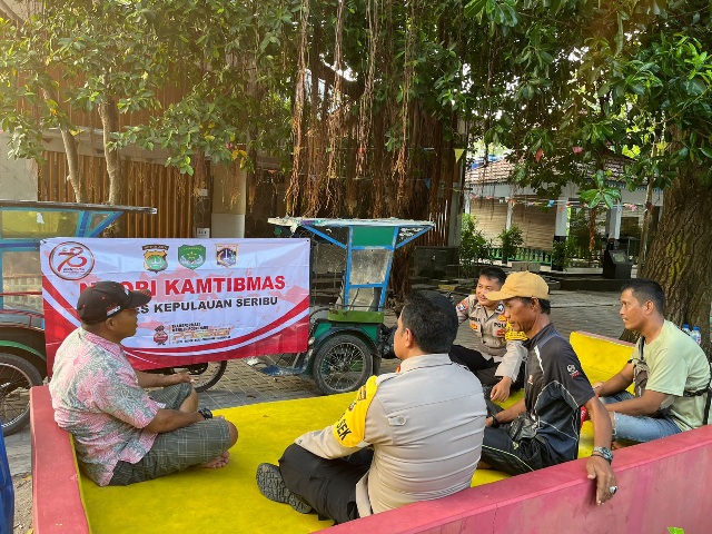 Kapolsek Kepulauan Seribu Selatan Gelar Ngopi Kamtibmas Bersama Tokoh Masyarakat di Pulau Tidung