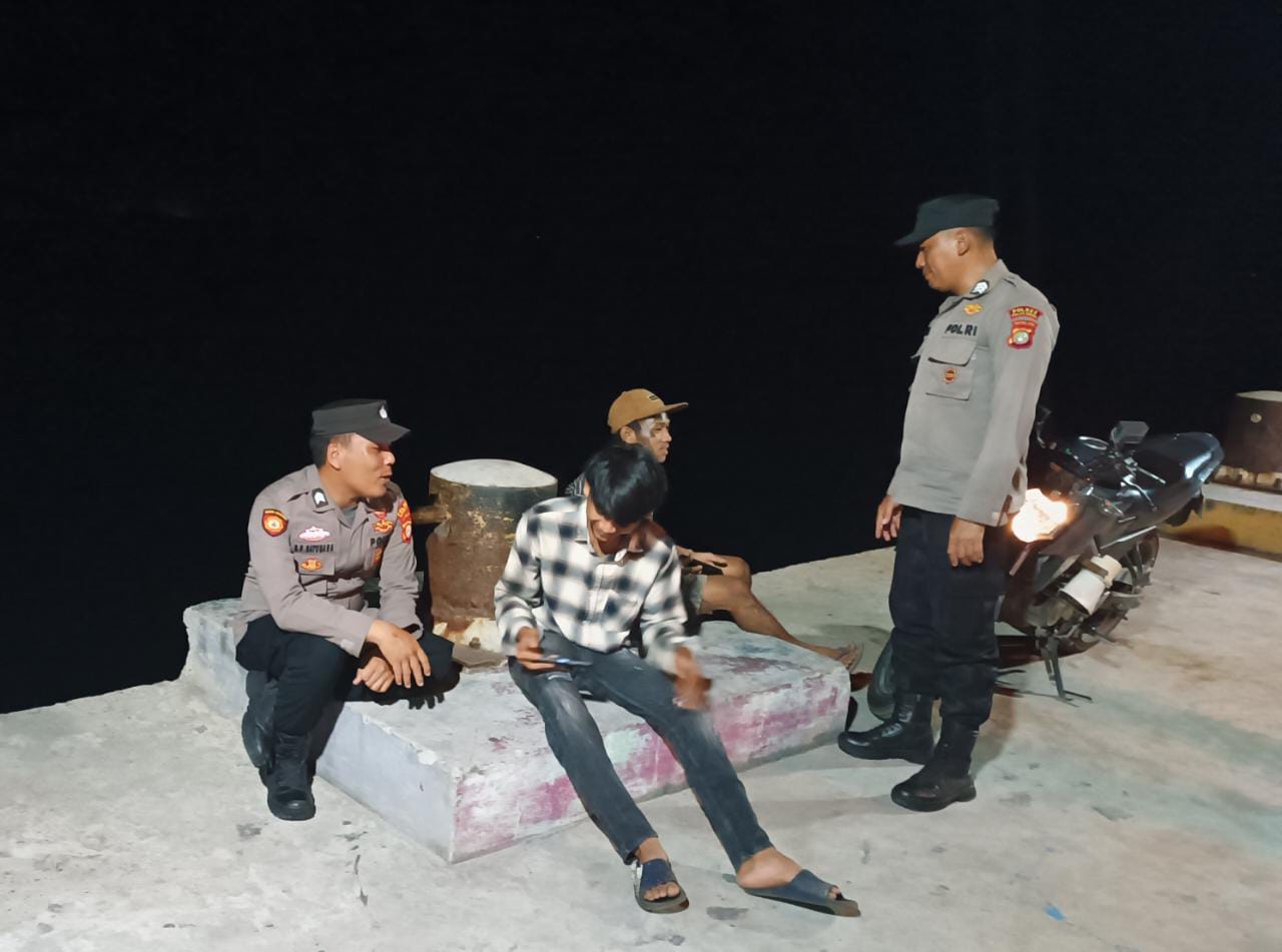 Cegah Kenakalan Remaja Polsek Kepulauan Seribu Utara Gelar Patroli Ramadhan