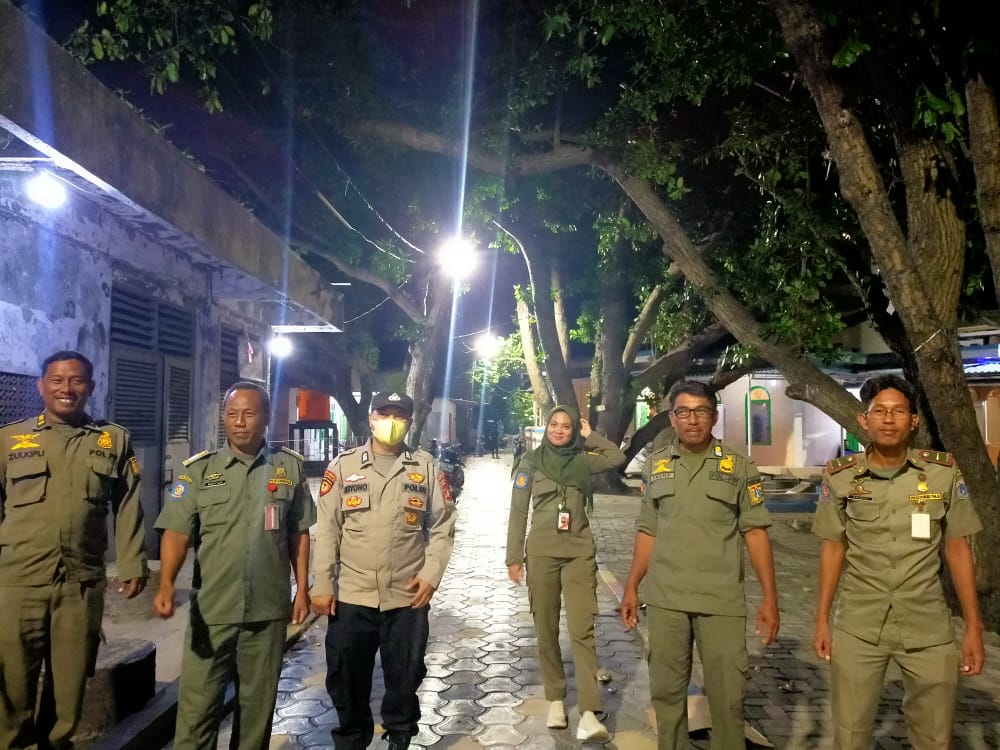 Polres Kep. Seribu dan Polsek Kep. Seribu Utara Laksanakan Patroli Malam Rutin Sebuah Cara Cegah Guantibmas