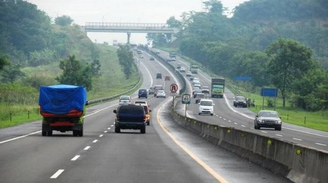 Ada Perbaikan Kabel PLN, Sejumlah Ruas di Tol Cipularang Ditutup Sementara