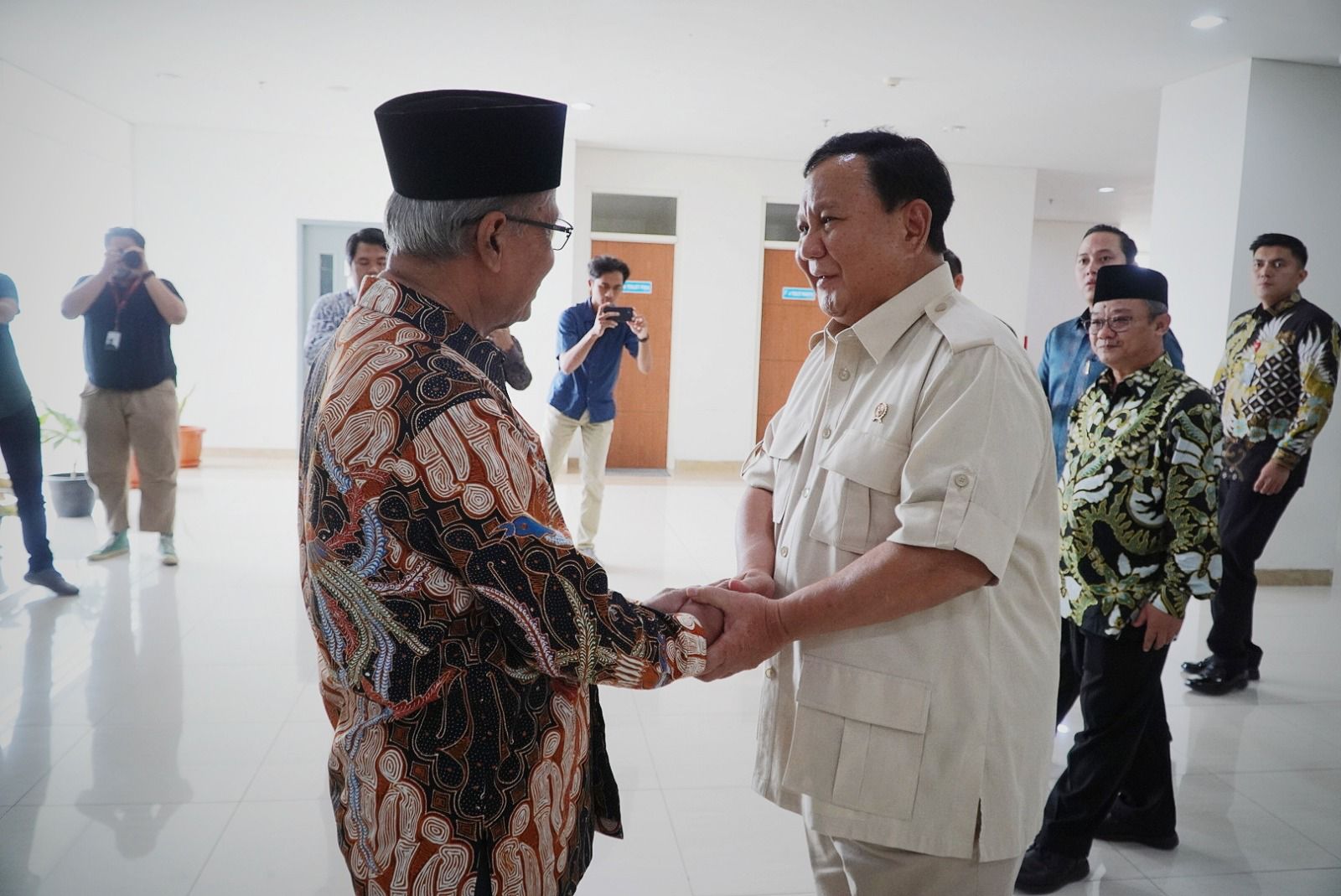 Prabowo Sowan ke Ketum PP Muhammadiyah di Universitas Ahmad Dahlan, Bahas Potensi Anak Bangsa