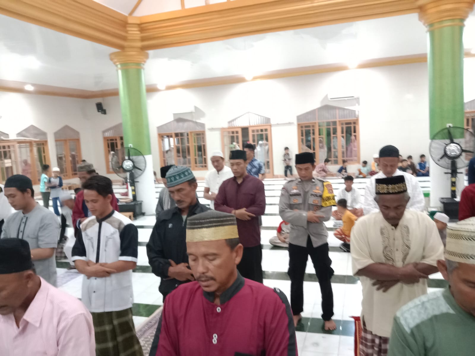 Bhabinkamtibmas Pulau Panggang, Ajak Warga Jaga Situasi Aman di Bulan Suci Ramadhan