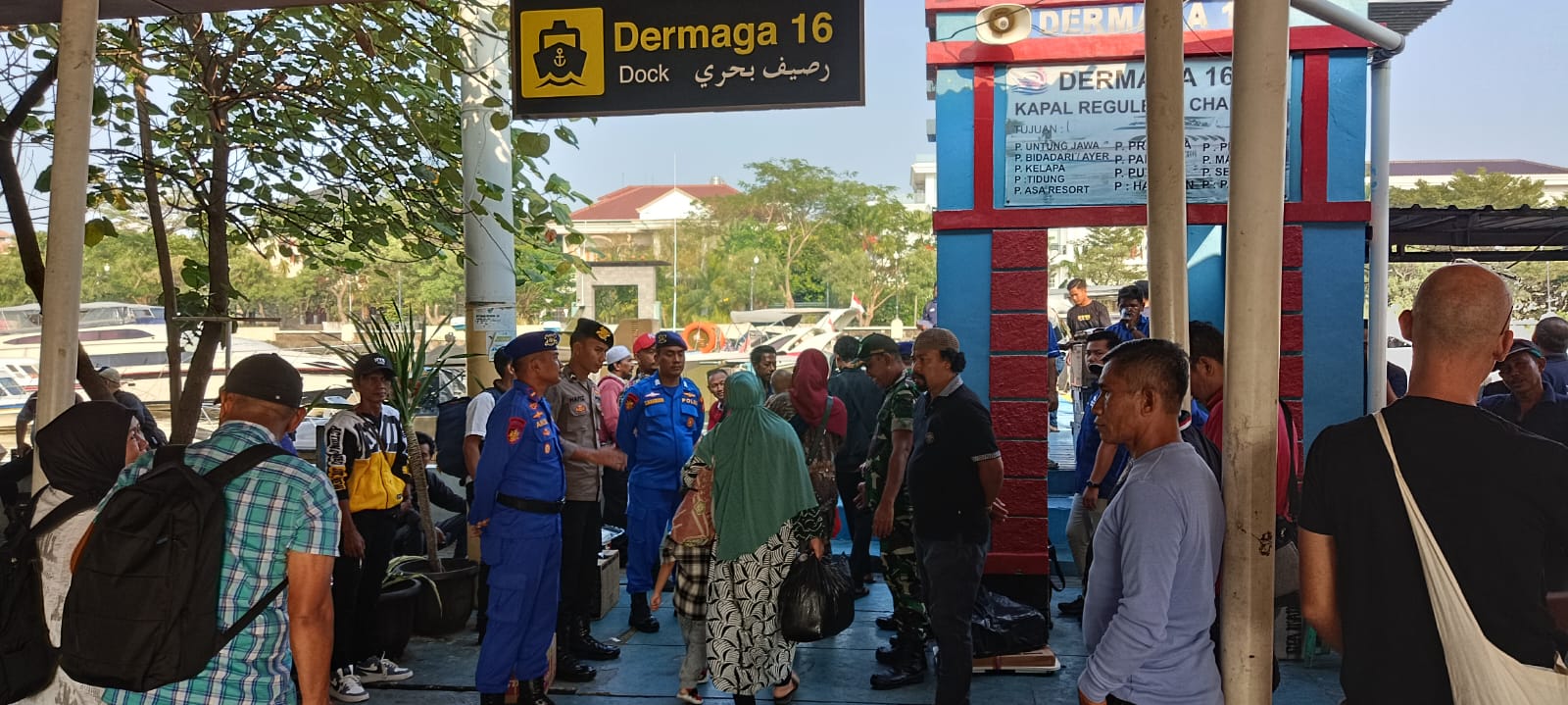 Polres Kepulauan Seribu dan TNI Bergandeng Tangan Amankan Keberangkatan di Dermaga 16 dan 17 Marina Ancol