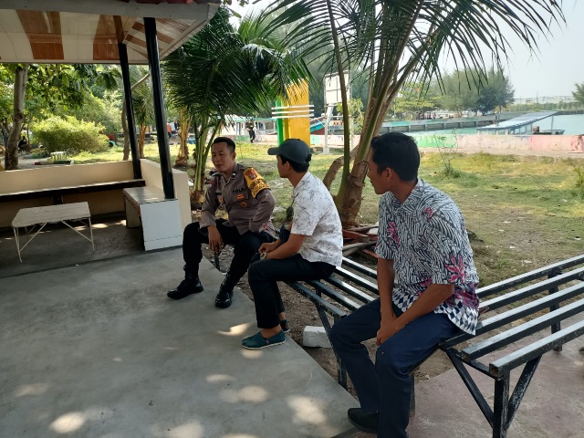 Aipda Sahrizal Sambangi Warga Pulau Kelapa, Sosialisasi Kamtibmas dan Bahaya Judi Online