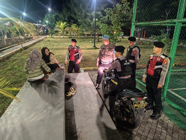 Patroli Malam Perintis Presisi Polsek Kepulauan Seribu Utara Antisipasi Kenakalan Remaja dan Premanisme, Ciptakan Rasa Aman