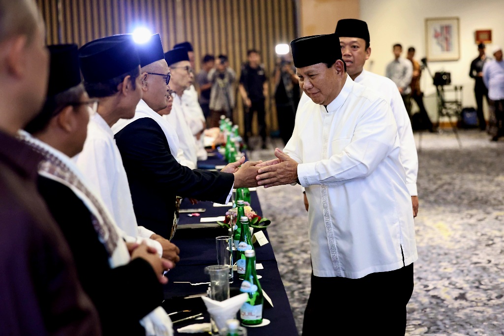 Terima Dukungan Ulama se-Jateng, Prabowo: Kita Percaya Kekuatan Doa