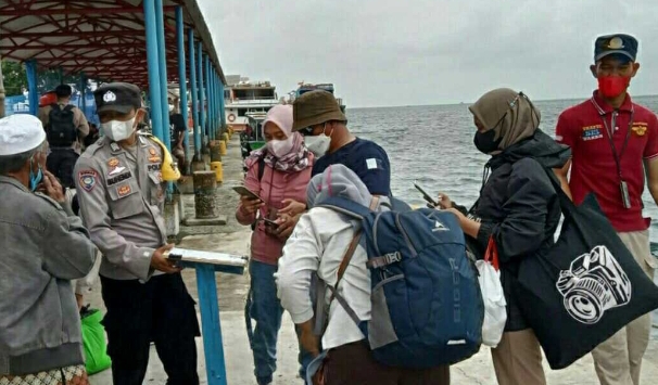 436 Wisatawan Tinggalkan Pulau Seribu Utara Scan Cek Out PeduliLindungi