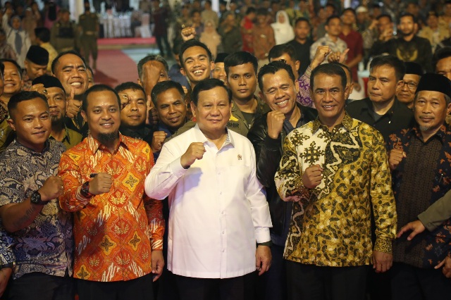 Prabowo Hadiri Gala Dinner Bersama 2.266 Kepala Desa di Makassar