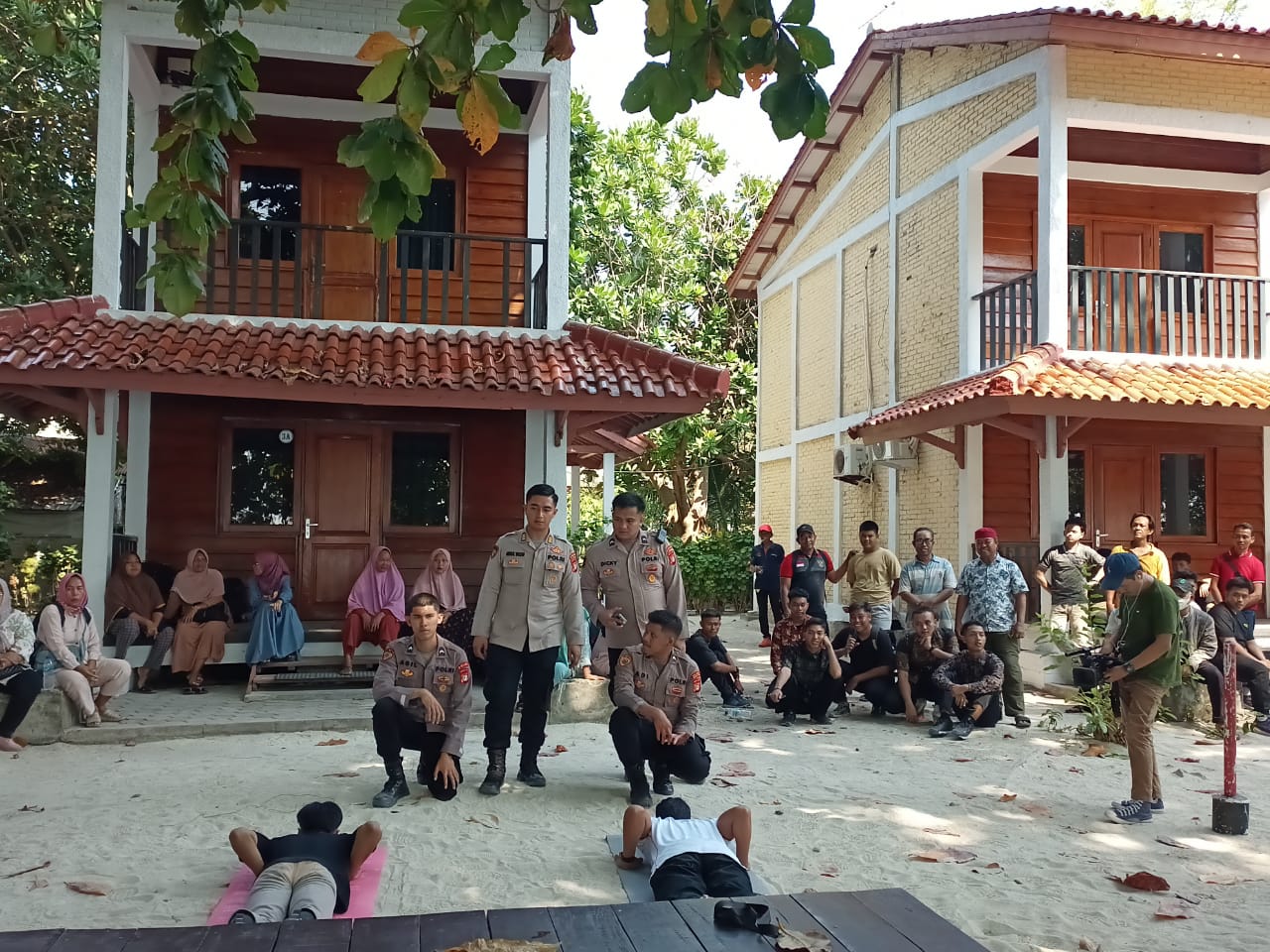 Kunjungan Kerja Bapak Karo SDM Polda Metro Jaya untuk Sosialisasi Penerimaan Anggota Polri T.A. 2024 di Pulau Pramuka dan Pulau Panggang