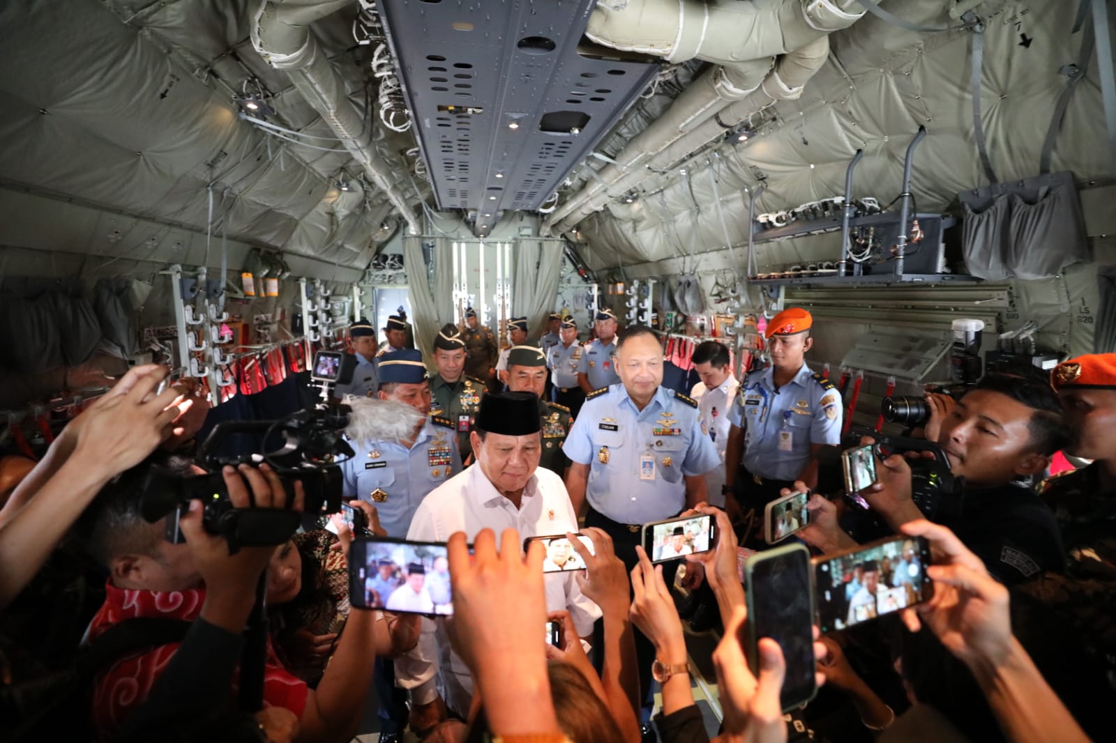 Prabowo Serahkan C-130J Super Hercules Kedua untuk TNI AU, Pesawat Canggih untuk Jaga Kedaulatan RI