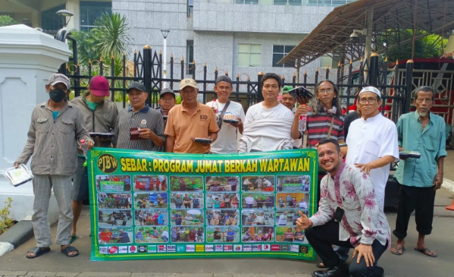 Setelah Bekasi & Bogor, Program Jumat Berkah Wartawan Berbagi di Jalan Kebon Sirih Jakpus