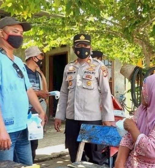 Bersama JKS, Polres Kep Seribu Kolabirasi Gelar Baksos di Pulau Tidung