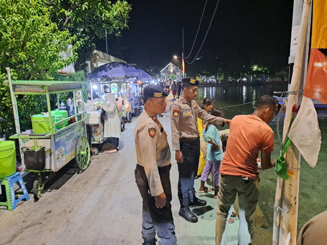 Patroli Malam Perintis Presisi Polsek Kepulauan Seribu Utara: Antisipasi Gangguan Kamtibmas dan Sosialisasi Kamtibmas