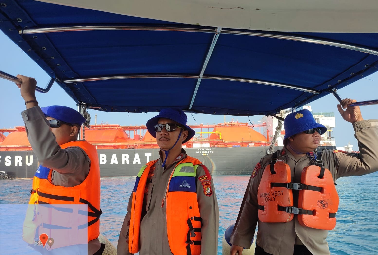Team Patroli Satpolair Polres Kepulauan Seribu Himbau Nelayan untuk Prioritaskan Keselamatan Berlayar