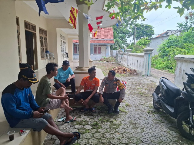 Bhabinkamtibmas Pulau Tidung Ajak Warga Jaga Kamtibmas dan Ciptakan Lingkungan Wisata Aman