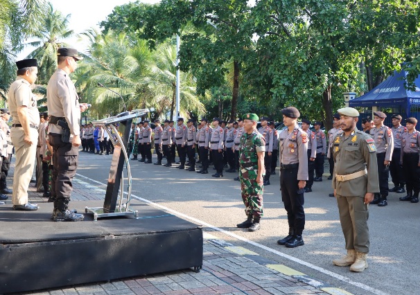Polres Kepulauan Seribu Melaksanakan Apel Gelar Pasukan Ops Ketupat Jaya 2023