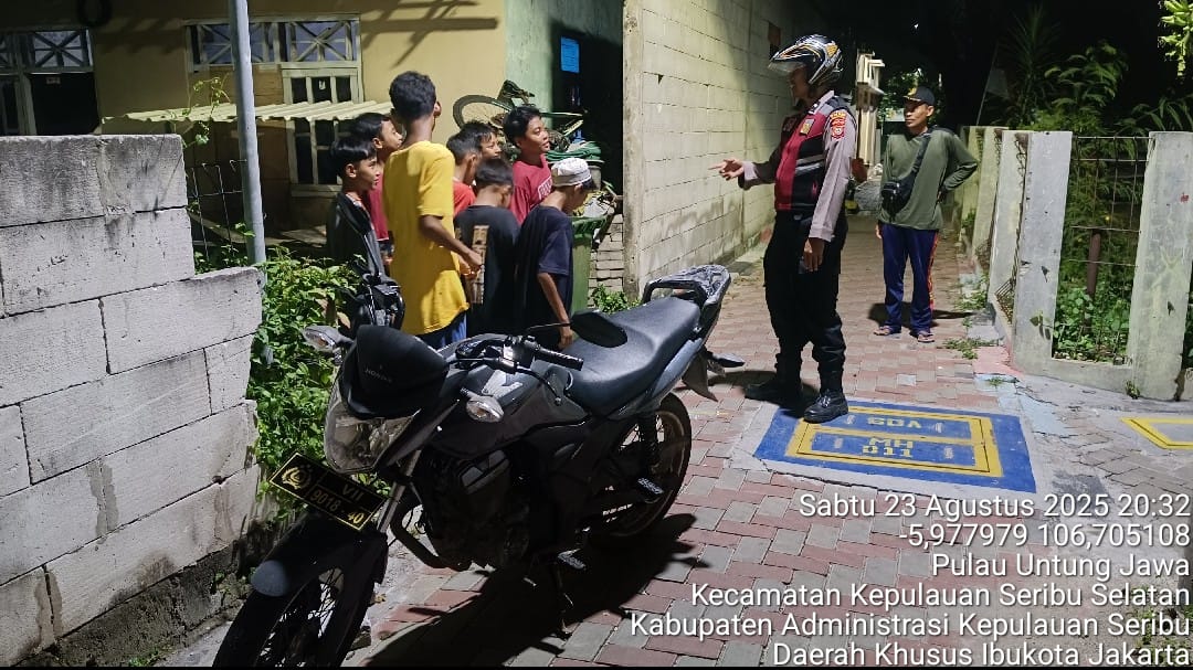 Polsek Kepulauan Seribu Selatan Gelar Patroli Malam Perintis Presisi Cegah Gangguan Kamtibmas