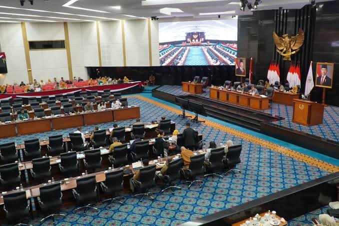 DPRD DKI Kaji Usulan Kenaikan Tarif Retribusi