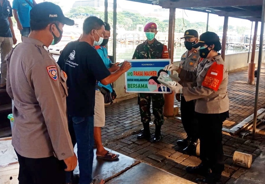Warga Pulau Seribu Dapat 5600 Masker Medis Gratis Dari 3 Pilar Kep Seribu