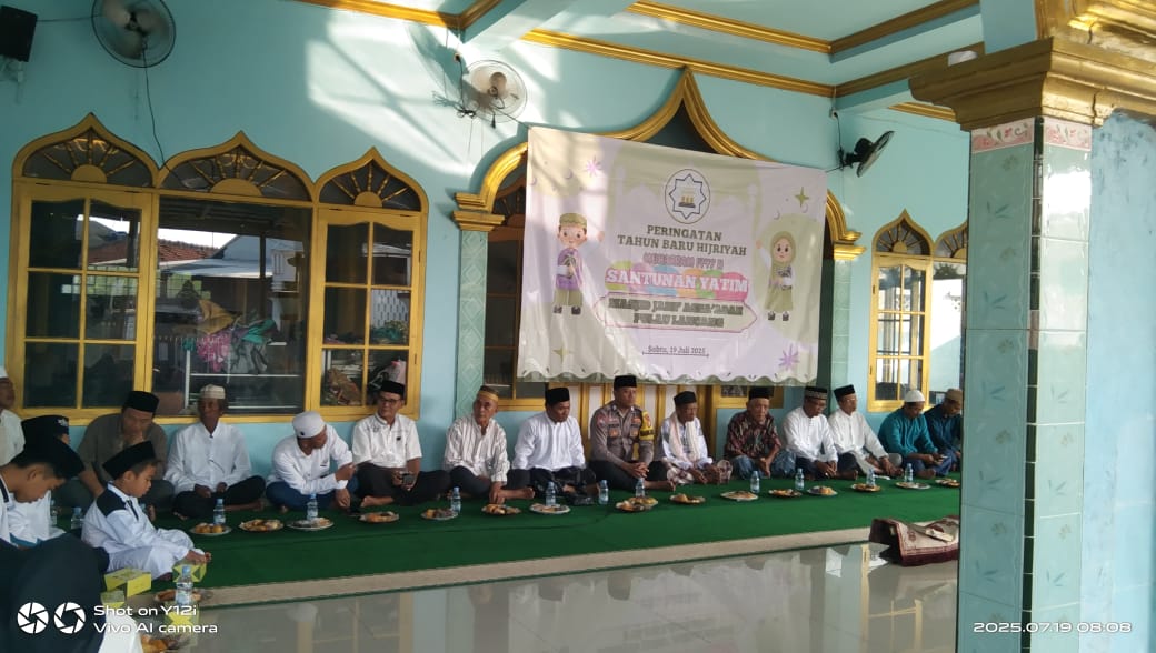 Brigadir Tulus Nugroho Hadiri Peringatan 1 Muharam dan Santunan Yatim Piatu di Pulau Lancang