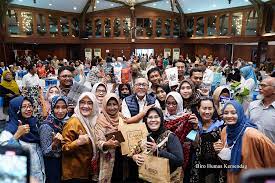 Bertemu 200 UMKM Jawa Barat, Mendag Zulkifli Hasan Ajak UMKM Berkolaborasi untuk  Tingkatkan Kualitas Produk