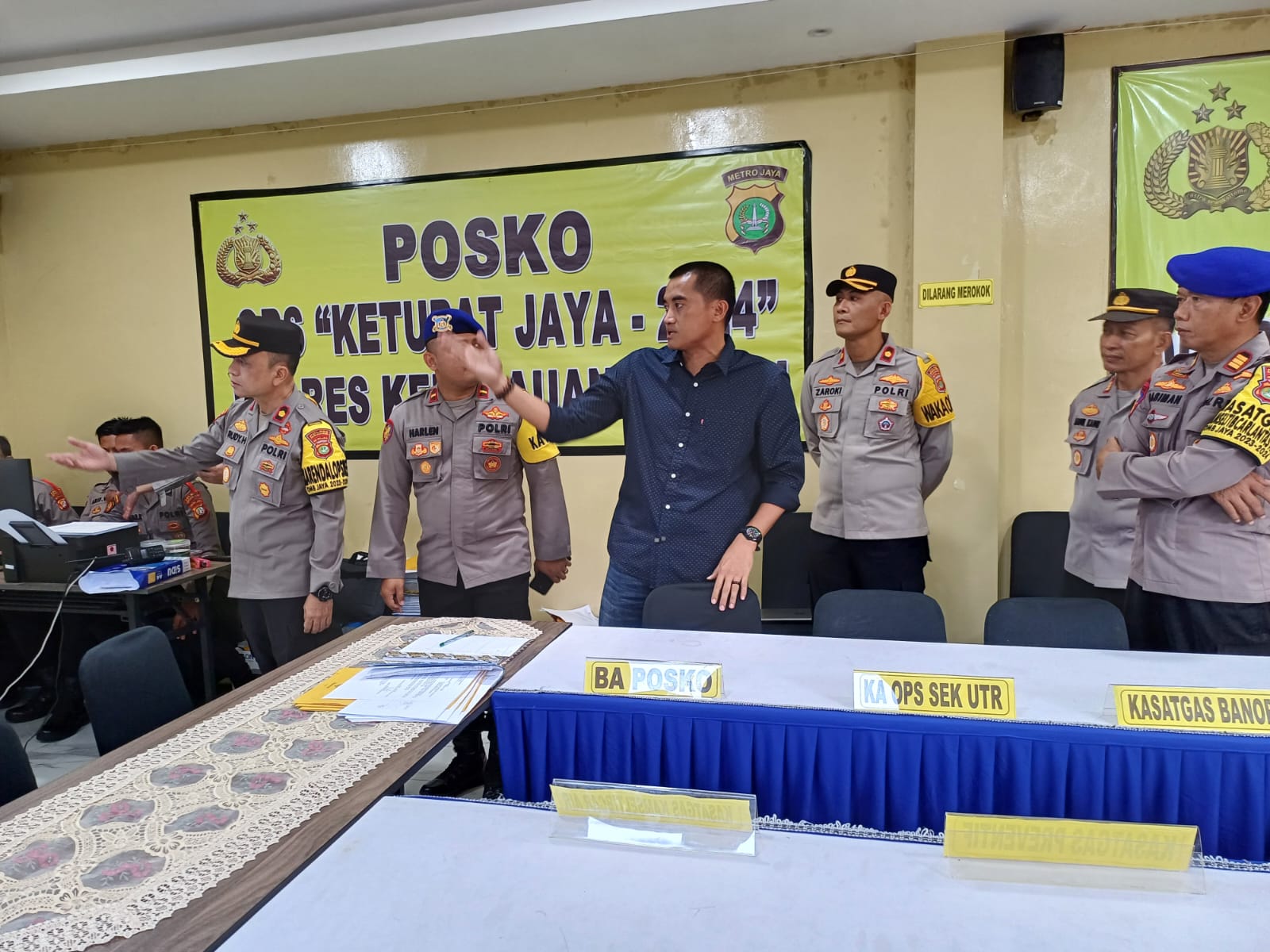 Kapolres Kepulauan Seribu Terima Kunjungan Pejabat Utama Asistensi Polda Metro Jaya untuk Tinjau Posko Ops Ketupat Jaya 2024