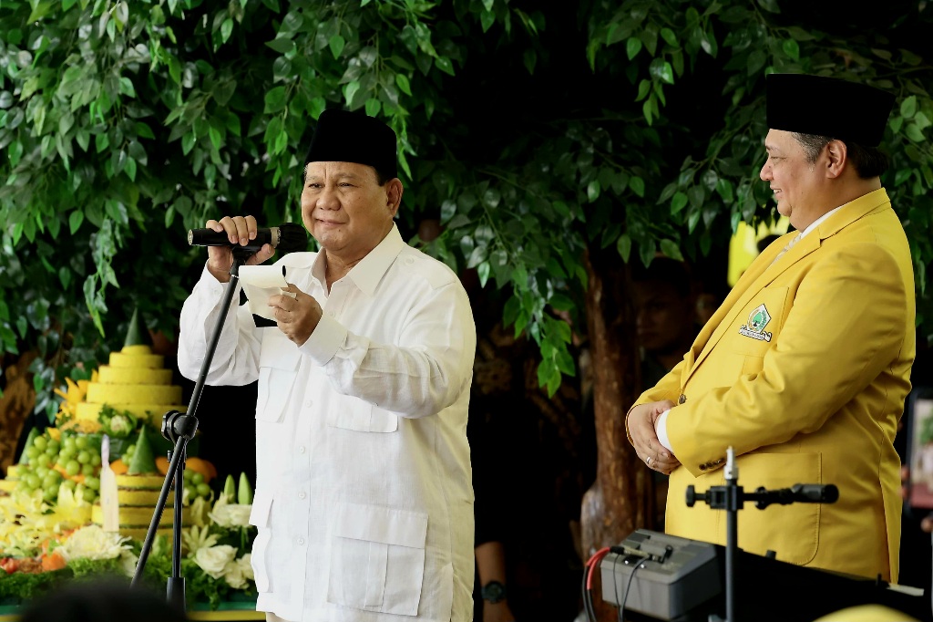 Prabowo Sambangi Para Seniornya di Tasyakuran HUT ke-59 Golkar