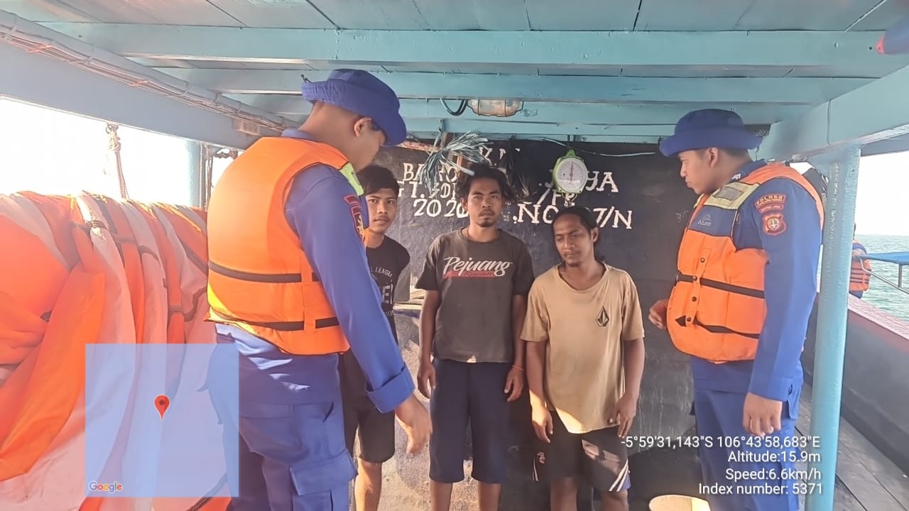 Team Patroli Satpolair Polres Kepulauan Seribu Himbau Keselamatan dan Sukseskan Pemilu 2024 di Perairan Pulau Untung Jawa