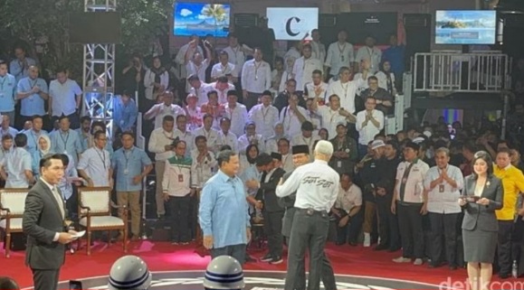 Prabowo Sentil Ganjar Terkait Kartu Tani yang Bikin Petani Jateng Sulit Dapat Pupuk Subsidi