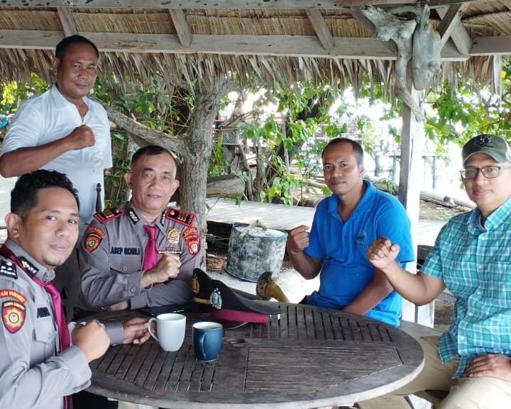 Kasat Pam Obvit Polres Kepulauan Seribu Melaksanakan Giat Jumat Curhat Di Pulau Macan