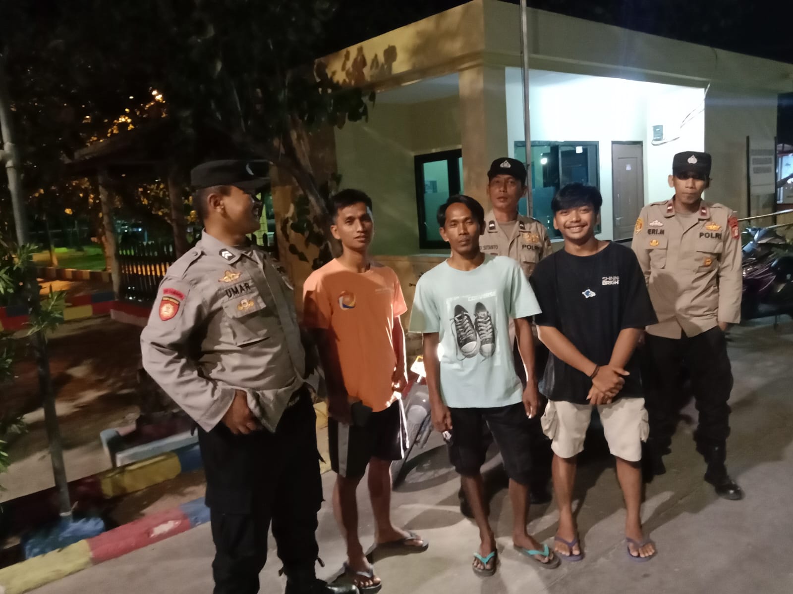 Polsek Kepulauan Seribu Utara Gelar Patroli Malam Polri Presisi: Ajak Warga Bersama-sama Jaga Kamtibmas