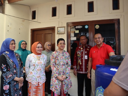 Komitmen Bersama TP PKK DKI Jakarta dan Daya Wanita PAM JAYA Bagikan 357 Toren Air Gratis di Jaktim