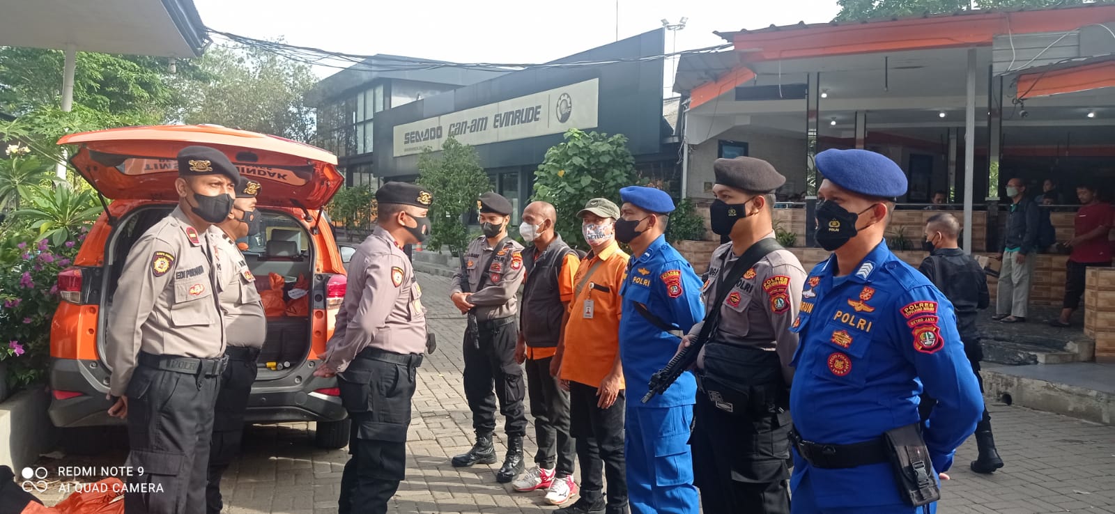 Pengawalan Ketat, Polres Kep. Seribu pastikan Dana BLT sampai Kepulauan Seribu dengan Aman