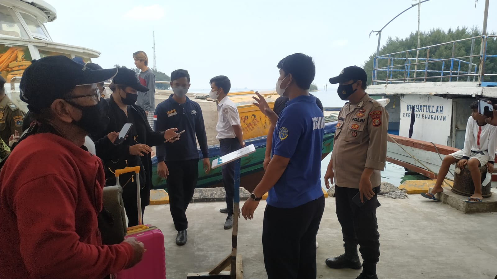 Antisipasi Arus Balik Wisatawan, Polsek Kep Seribu Utara Tempatkan Personel di 4 Dermaga Pulau Pemukiman