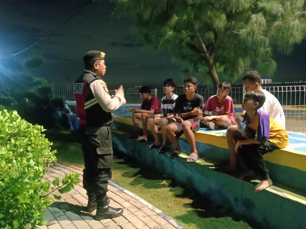 Patroli Malam Perintis Presisi di Pulau Tidung: Antisipasi Gangguan Kamtibmas Pasca Pemilu 2024