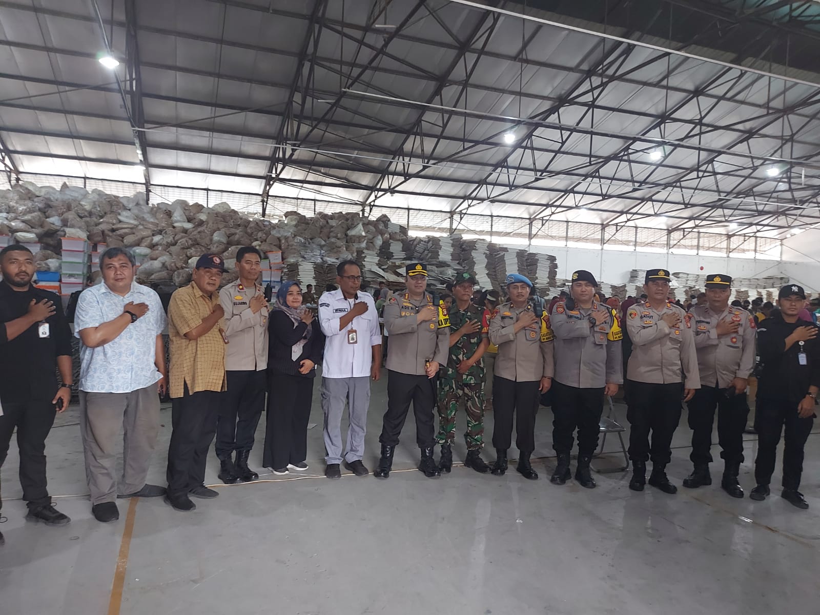 Kapolres Metro Jaksel Tinjau Keamanan Logistik Pilkada di Gudang Sarinah