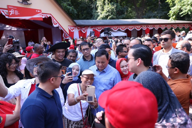 Prabowo Berpantun di Hadapan Masyarakat Indonesia di Amerika Serikat