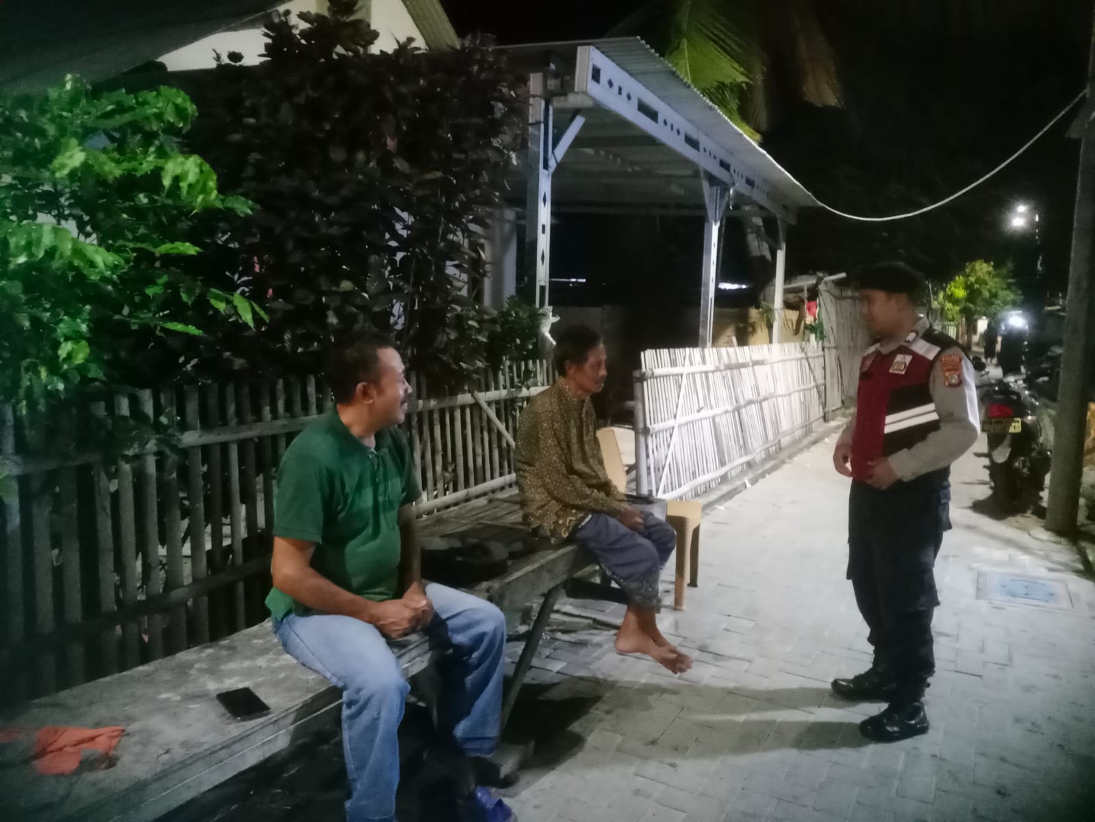Patroli Malam Bulan Ramadhan: Polsek Kepulauan Seribu Selatan Jaga Kamtibmas Pasca Pemilu